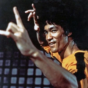 Reimpresión de artes marciales de colección de Bruce Lee - Leyenda de Kung Fu - Foto brillante 11x14 - Imagen 1 de 4
