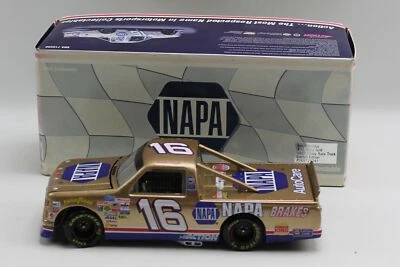 Camión de carreras Chevy Action Die Cast Ron Hornaday escala 1:24 1997 exhibición Foto 1 de 3