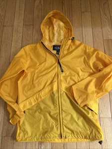 L.L. Bean Rain Jacket Mens Small Yellow Hooded Waterproof 100% Nylon Packable - Picture 1 of 4