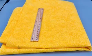 VTG YELLOW ORANGE PETITE FLOWERS BLENDER FABRIC BTY Cotton CALICO Fabric - Picture 1 of 1