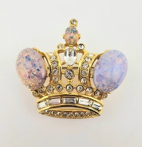 Vintage Signed Butler & Wilson Opaline Foil Art Glass Cabochon CROWN Brooch Pin - Picture 1 of 8