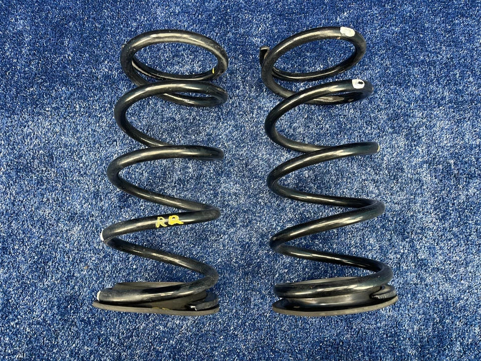 2013–2015 Lexus RX350 Rear Suspension Coil Springs Set OEM 48258-48020 - Image 1 of 4