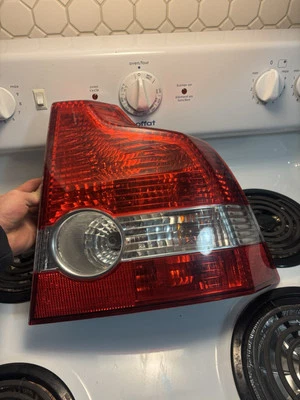 Luz trasera para pasajeros Volvo S40 2005 Foto 1 de 4