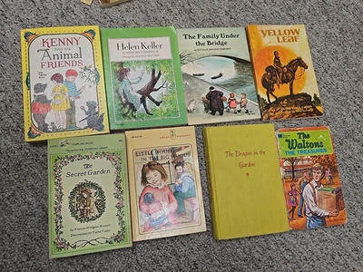 Vtg Lot of 8 Mixed Fiction Paperback & Hardcover Childrens Novel Story Books - Image 1 of 4