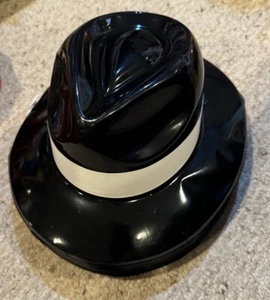 12 Plastic Fedora Hats Party Caps Mardi Gras Black/White Fun Reusable New - Picture 1 of 1