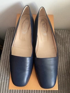Ballerina Tods taglia 39 pelle blu come nuova una volta indossata alto prezzo da nuovo - Foto 1 di 7