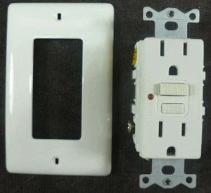 Hubbell GF15WL 15A 125V Bianco GFCI Commerciale LED Nema 5-15R - Foto 1 di 3