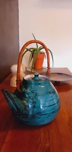 Rare et grande théière en céramique et rotin année 50 Yvon Roy - Imagen 1 de 8