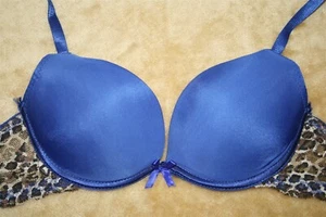 Sujetador azul 34C con correas brillantes, bandas transparentes con estampado de animales y lazo púrpura brillante - Imagen 1 de 4