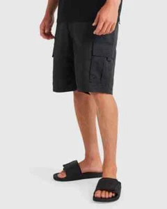 Quiksilver™ Waterman Maldive Atoll Black 20" Cargo Walk Shorts Size : 34 - Picture 1 of 5