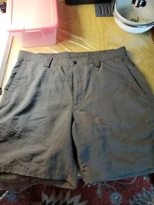 The North Face Olive Color Men's Hiking Short Pants W 38 Inseam 8 - Picture 1 of 12