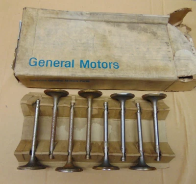 NUEVO EN STOCK AÑOS 60 OLDSMOBILE 8 CILINDROS VÁLVULAS DE ADMISIÓN OEM GM ORIGINALES JUEGO L@@K (8) 1965 Foto 1 de 4