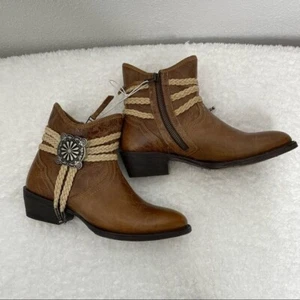 NEW Ariat Ladies Circuit Sage Western Ankle Boots size 6.5 - Picture 1 of 9