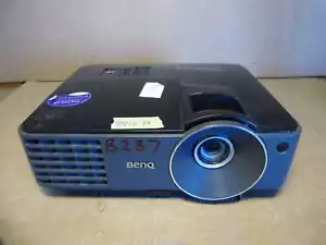 BENQ MS502 Projector Beamer SVGA DLP 2700 Lumens - Excl Remote - 2915 HOURS - Picture 1 of 3