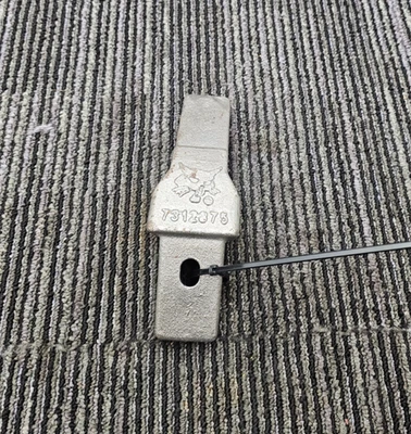 Bobcat 7312875 Vástago de soldadura para accesorio CUBO CEPILLADORA 6737325 Foto 1 de 4