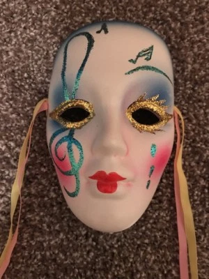 Máscara Cerámica Art Mardi Gras - Excelente Estado - Aqua, Blanco, Rosa, Dorado Foto 1 de 4