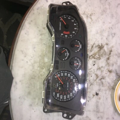 1990-1994 Plymouth Laser velocímetro 180k medidores manuais cluster 4G63 na 2.0L L1 - Imagem 1 de 4