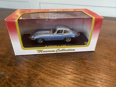 KYOSHO 1:43 JAGUAR E-TYPE КУПЕ (СИНИЙ) 03062B #T1 - Изображение 1 из 4