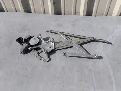 Toyota Avalon 2013 regulador de ventana de puerta lateral del conductor trasero izquierdo con motor OEM Foto 1 de 4