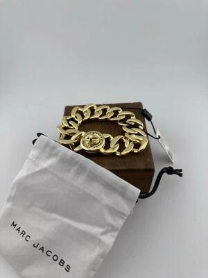 MARC JACOBS Katie Turnlock Logo Link Bracelete Cor Ouro GP Varejo $145 - Imagem 1 de 4