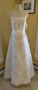 Oleg Cassini Strapless Wedding Dress With Amazing Bead Work Size 8 **BRAND NEW** - Picture 1 of 12