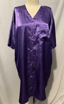 Camisa de dormir vintage Vanity Fair púrpura poliéster abotonada grande usada en excelente estado Foto 1 de 4