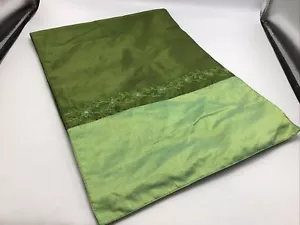 Runner da tavolo accenti artistici verde lucido scintillante ricamato 70x13" glam glitzy - Foto 1 di 10