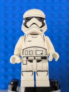 Lego Star Wars: First Order Stormtrooper (Pointed Mouth) sw0905 Set 75256 - Picture 1 of 5