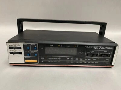 Vintage Emerson Model RK5000 Kitchen Cabinet Radio AM/FM Clock Radio (A4) - Image 1 of 4