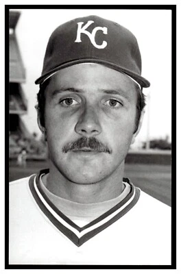 Larry Gura (1976) Kansas City Royals Vintage Baseball Postcard PCKR - Image 1 of 2