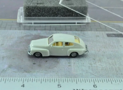 Praline 3900 Old Timer Volvo 544 Car Grey 1:87 Scale HO - Image 1 of 3