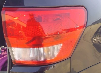 11 12 2013 Jeep Grand Cherokee Passenger RH Tail Light Lamp | Quarter Mounted - Изображение 1 из 4