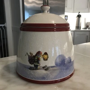 Williams-Sonoma Nordic Elf Gres Navidad Galletas Tarro Gnomos Muñeco de Nieve De Colección - Imagen 1 de 6