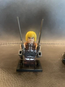 Custom attack on Scout Armin Arlert titan Mini figure - Picture 1 of 5