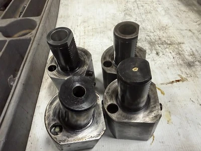 Lote de (4) - PORTAHERRAMIENTAS OKUMA - Okuma LB3000EV II-C500 Foto 1 de 2