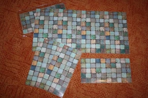 24 Stück Wasserdichte Klebefliesen grünlich / bläulich / bräunlich 30x 15 cm - Bild 1 von 4