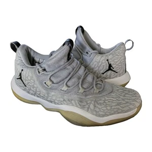Air Jordan Super Fly Low Uomo Taglia 8.5 Grigio Lupo 2017 - Foto 1 di 20