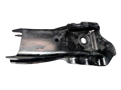 Soporte de subchasis del lado del pasajero delantero derecho Honda Civic 2017-2021 OEM Foto 1 de 4