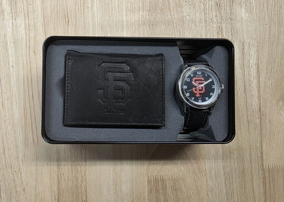 San Francisco Giants Classic Men's Watch (may need battery) and Wallet Gift Set - Image 1 of 1