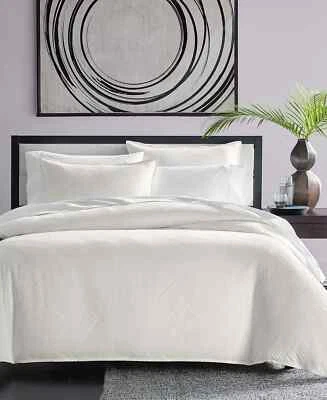 Akwaaba Inns for Hotel Collection Axis FULL / QUEEN Duvet Cover&Shams Set White - Image 1 of 4