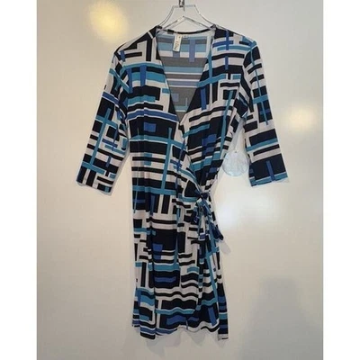Vestido midi Emma Michele estampado geométrico azul negro blanco para mujer talla grande Foto 1 de 4