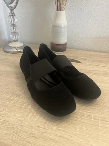 Donald J Pliner Black Suede Mary Jane Style Dennis Flats Size 7.5 - Picture 1 of 11