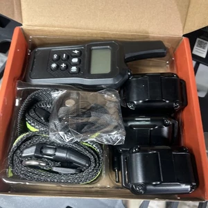 Collar de entrenamiento profesional para perros 2600 pies rango choque, vibración, pitido y luz - Imagen 1 de 4