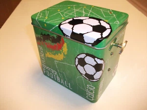 Fussball Spieldose , Blechdose im Underberg Format , Leer - Bild 1 von 7