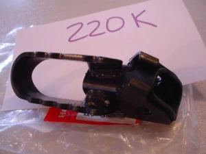 *1EA OEM HONDA RIGHT FOOT PEG ("2000" XR50) ("2000" XR70) 50616-GCF-A20 (220K) - Foto 1 di 1