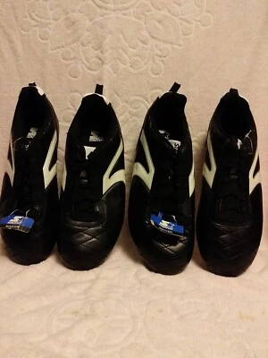 LOTE DE 2 PARES DE TACOS DE FÚTBOL DE ARRANQUE, ​​LAS TALLAS JÓVENES NIÑOS SON 4 Y 5 ¡¡TOTALMENTE NUEVOS!!! Foto 1 de 4