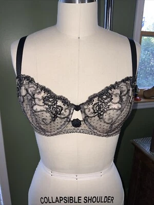 Nuevo con etiquetas Sujetador Axami Timeless Bordado Transparente Balconette Negro y Desnudo 36 C Foto 1 de 4