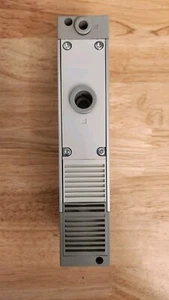 SMC ZL112 5D1-26 mehrstufiger Ejektorstaubsauger - Bild 1 von 4