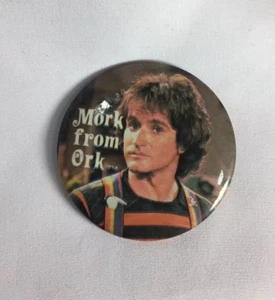 Mork From Ork Pinbacks Pins Buttons Robin Williams vintage 2 1/4 inches - Picture 1 of 3