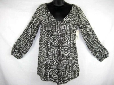 Mameluco Billabong Manga Larga Cuello en V Pequeño Negro Blanco Multi Geo Tribal $60  Foto 1 de 4